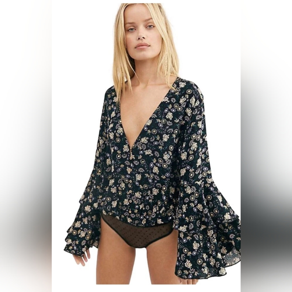 Free People Imtimitely Shes Dainty Long Bell Sleeves Floral Bodysuit Size S
